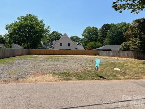 814 Bertonley Avenue Charlotte NC 28211
