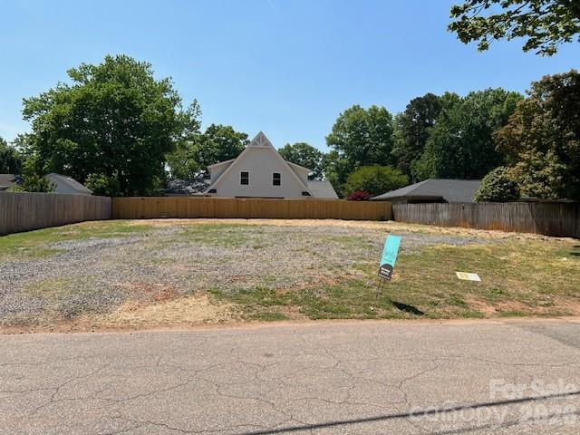 814 Bertonley Avenue Charlotte NC 28211