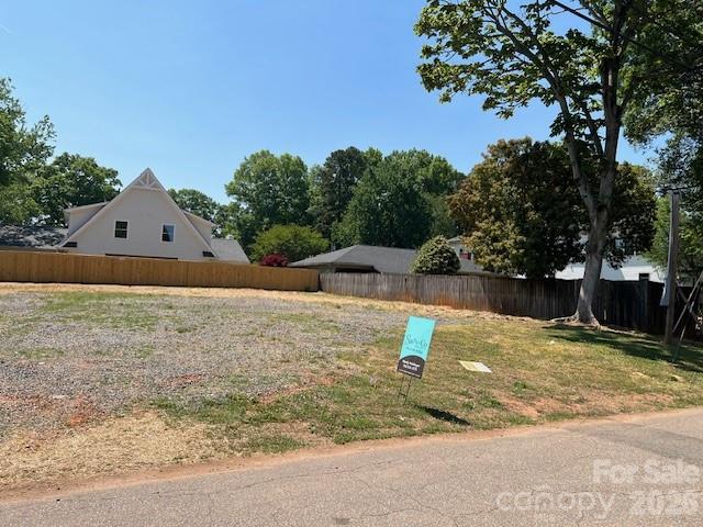 814 Bertonley Avenue Charlotte NC 28211