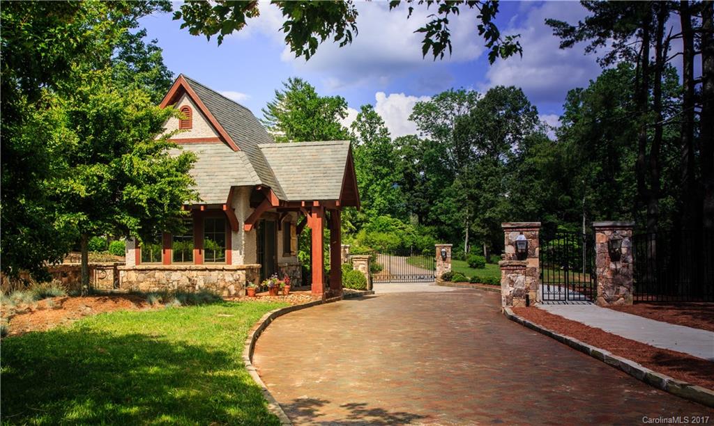 31 Versailles Lane Asheville NC 28804