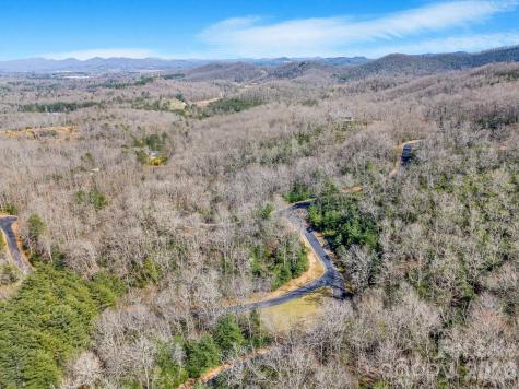 116 May Fly Lane Horse Shoe NC 28742