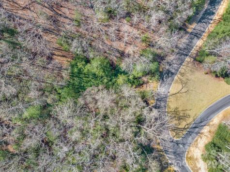 116 May Fly Lane Horse Shoe NC 28742