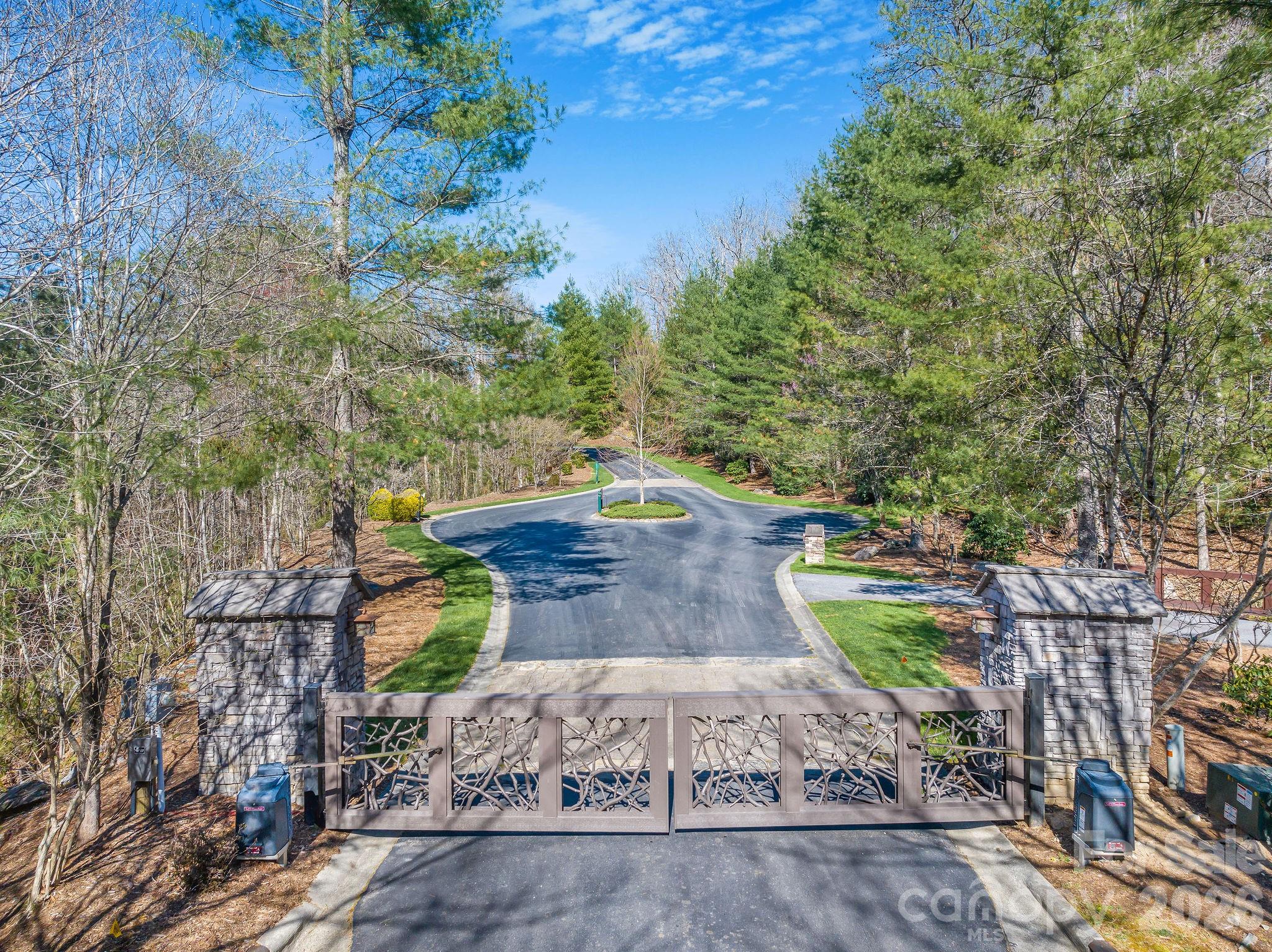 116 May Fly Lane Horse Shoe NC 28742