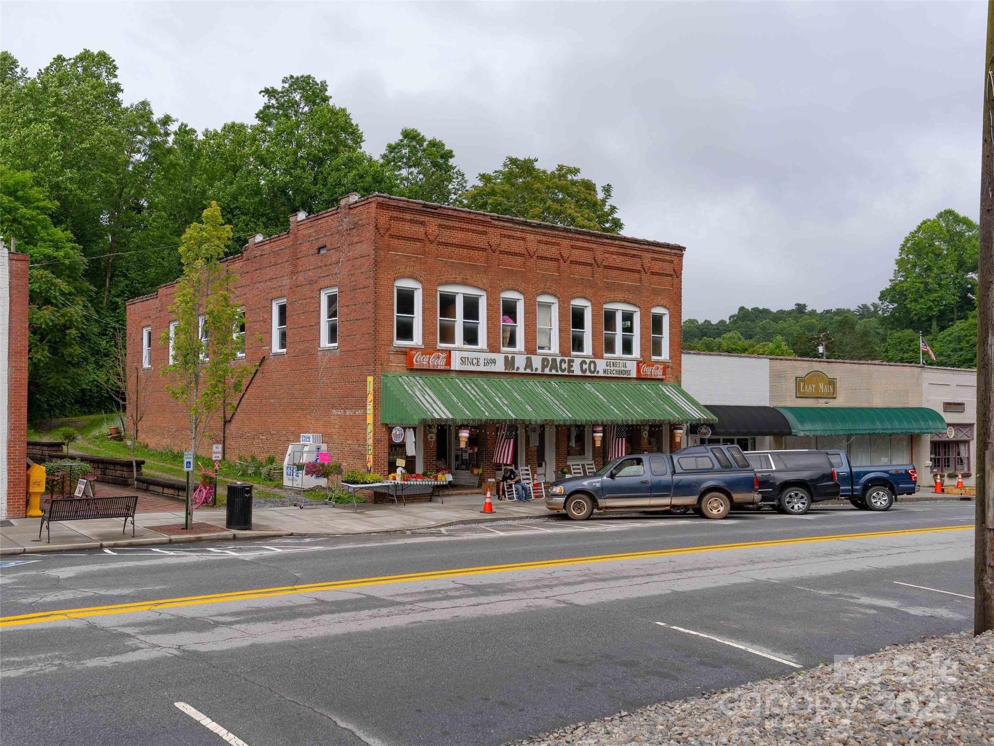 00 Mountain Page Road Saluda NC 28773