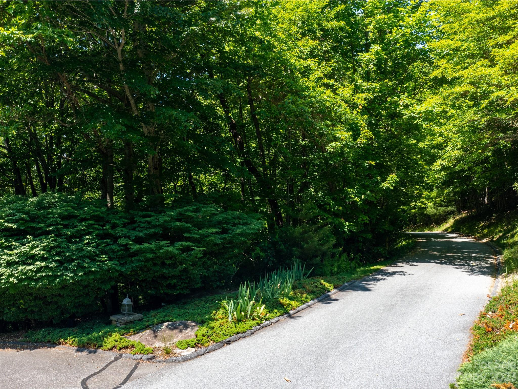 216 Bent Pine Trace Hendersonville NC 28739