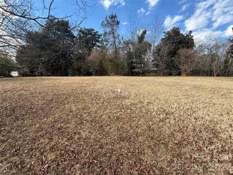 208 S Beaver Street Landis NC 28088