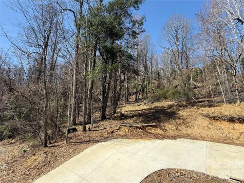3 Fawn Turn Lane Hendersonville NC 28739