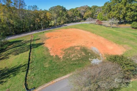560 11th Avenue Place NW Hickory NC 28601