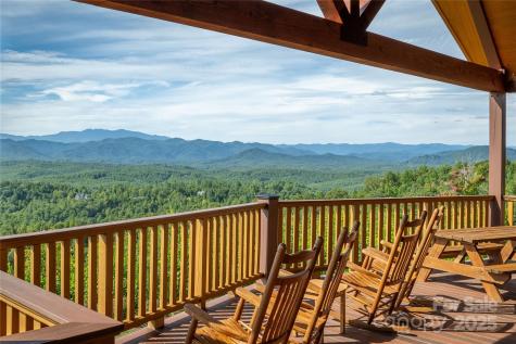 2071 Thoroughbred Way Lenoir NC 28645