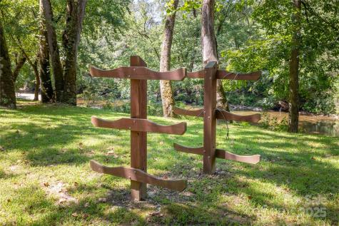 2071 Thoroughbred Way Lenoir NC 28645