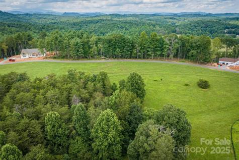 2071 Thoroughbred Way Lenoir NC 28645