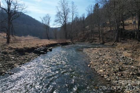00 S Us 19 Highway E Newland NC 28657
