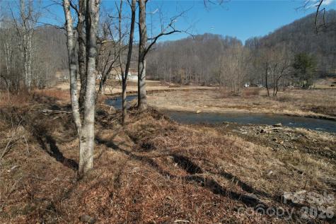 00 S Us 19 Highway E Newland NC 28657
