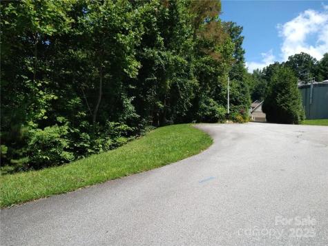 88 Courseview Drive Weaverville NC 28787