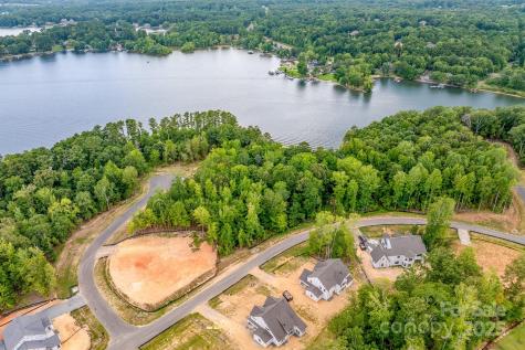 1006 Kingbird Lane Clover SC 29710