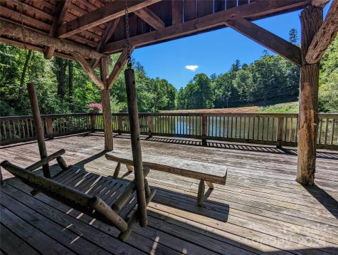 001 Shoal Pond Cove Burnsville NC 28714