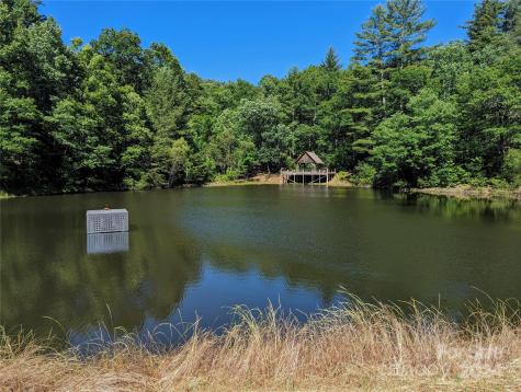 001 Shoal Pond Cove Burnsville NC 28714