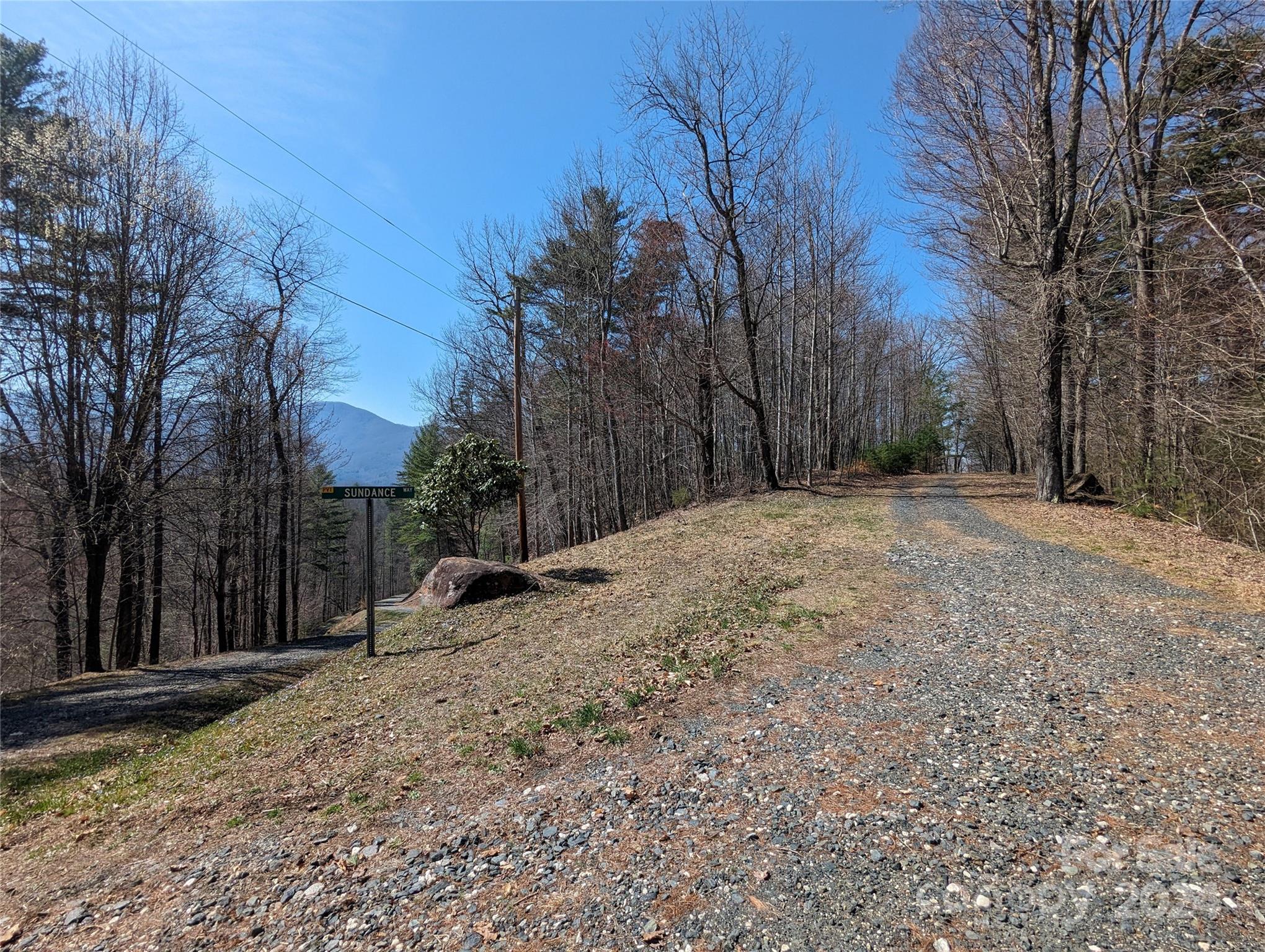 001 Shoal Pond Cove Burnsville NC 28714