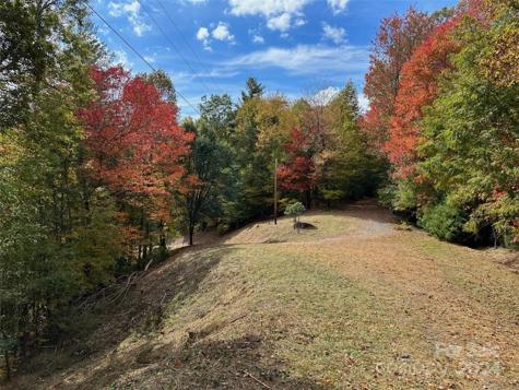 001 Shoal Pond Cove Burnsville NC 28714