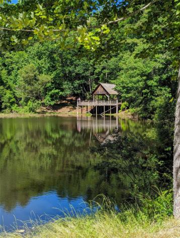 001 Shoal Pond Cove Burnsville NC 28714