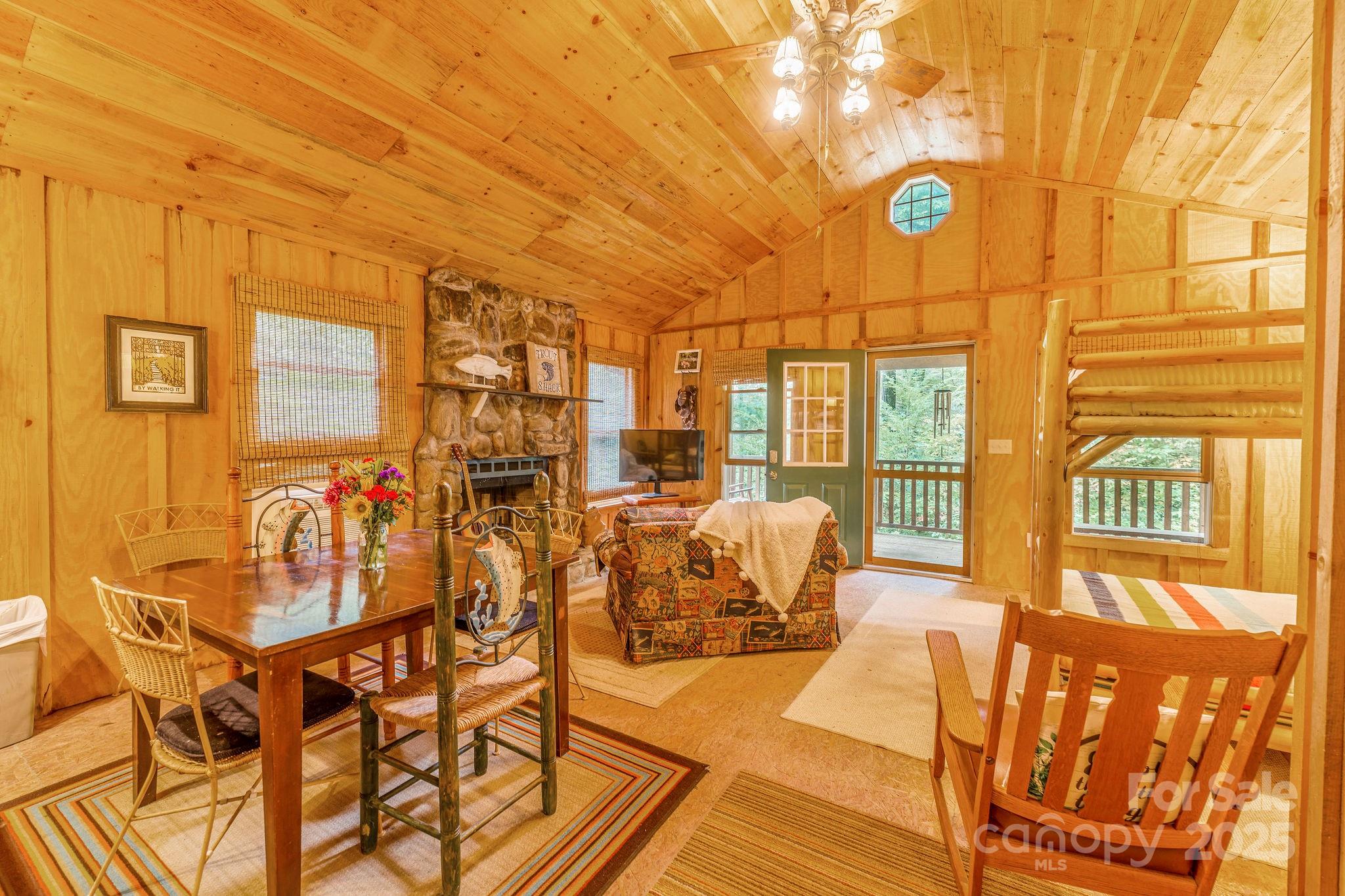 28 Caddis Court Marshall NC 28753