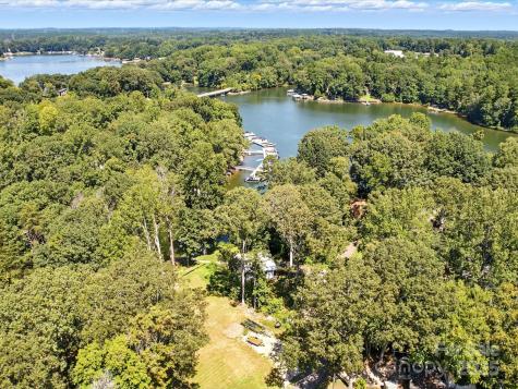 3748 Landmark Drive Sherrills Ford NC 28673