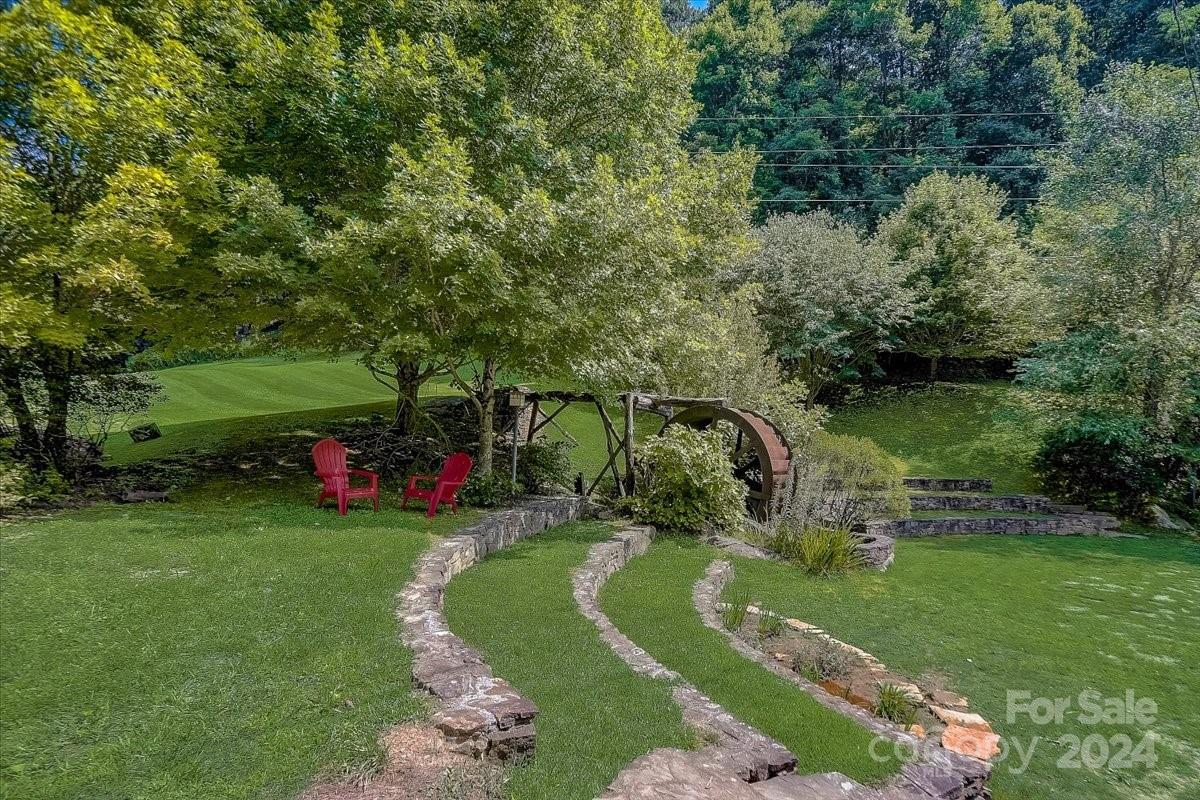 948 Lookout Drive Mars Hill NC 28754