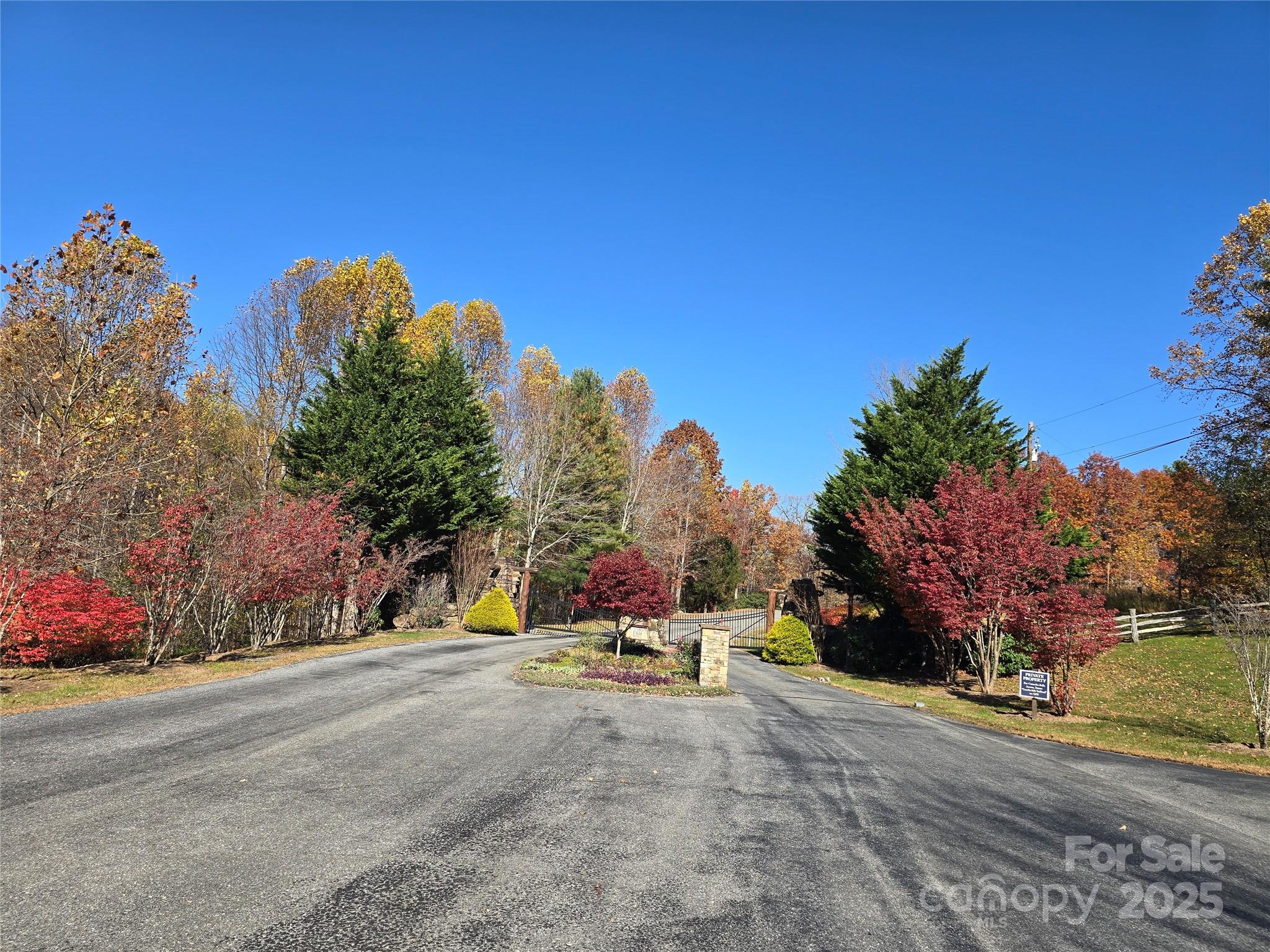 295 S Feather Falls Trail Black Mountain NC 28711