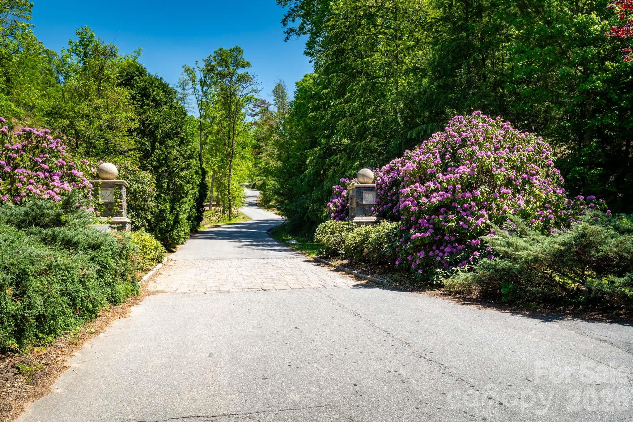 33 Bent Branch Lane Asheville NC 28804