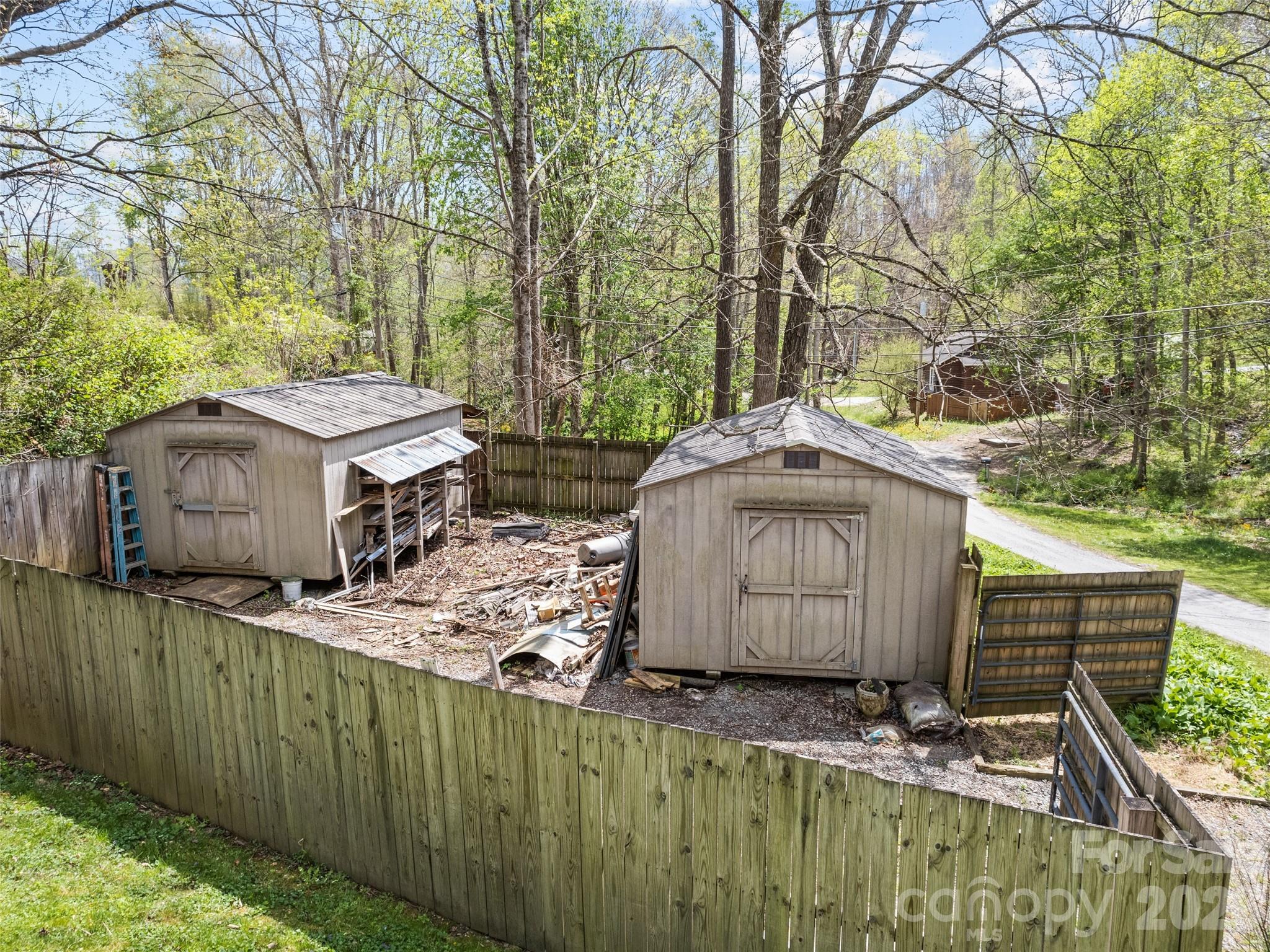 26 Lansing Road Waynesville NC 28786