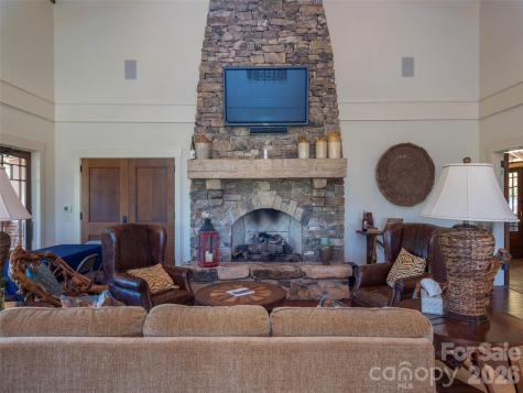 6 Old Lafayette Lane Black Mountain NC 28711