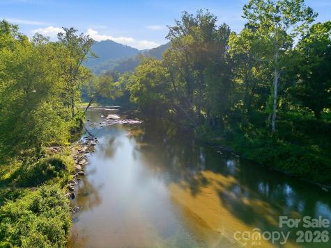 5373 Green River Cove Road Saluda NC 28773