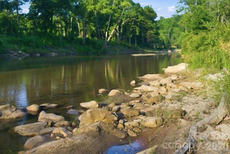 5373 Green River Cove Road Saluda NC 28773