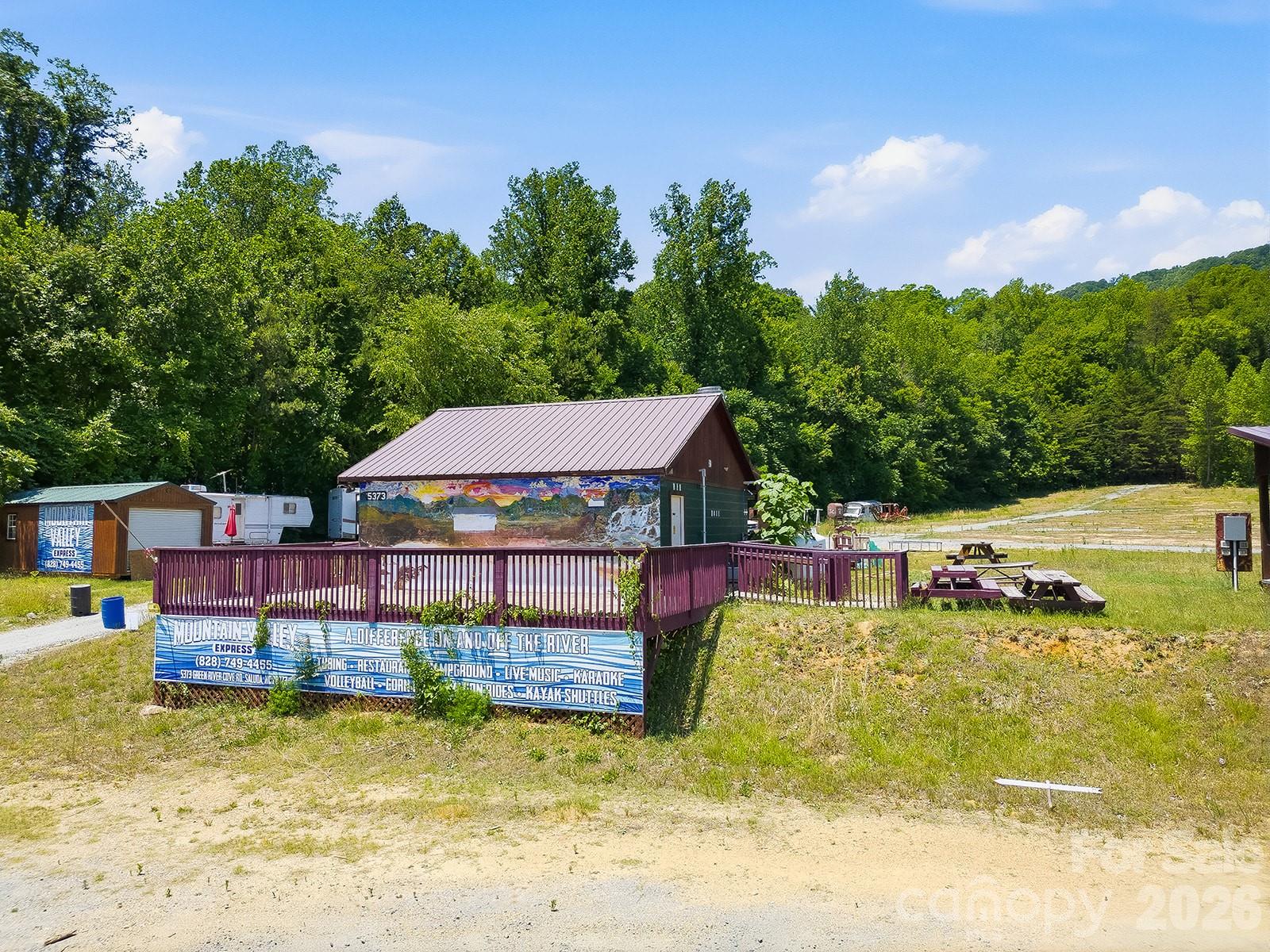 5373 Green River Cove Road Saluda NC 28773