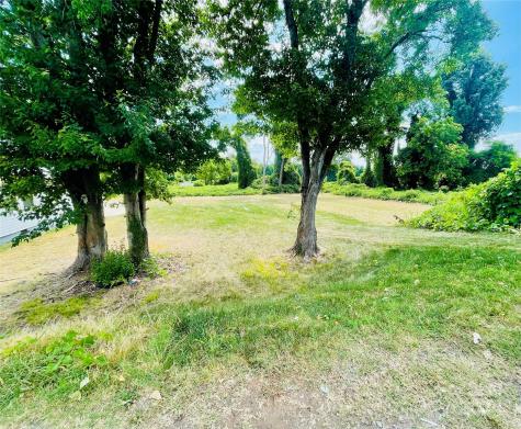 689 S Elm Street Statesville NC 28677