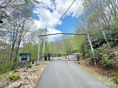 32 Sallywood Trail Waynesville NC 28785