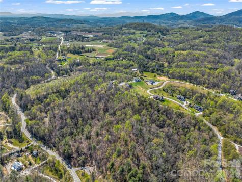 83 Sunny Morning Court Hendersonville NC 28792
