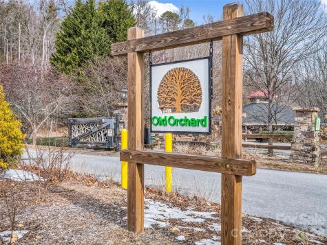 83 Sunny Morning Court Hendersonville NC 28792