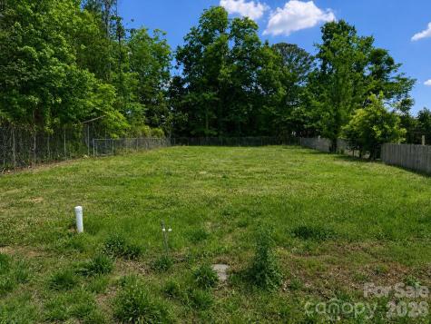 421 Dawn Circle Charlotte NC 28213