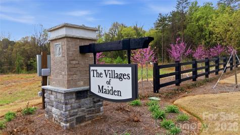 1821 Gkn Way Newton NC 28658
