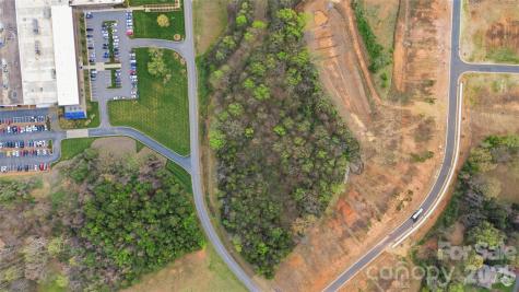 1821 Gkn Way Newton NC 28658