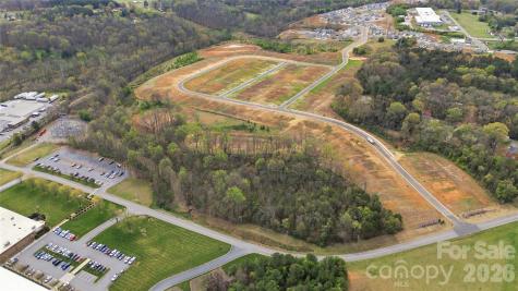 1821 Gkn Way Newton NC 28658