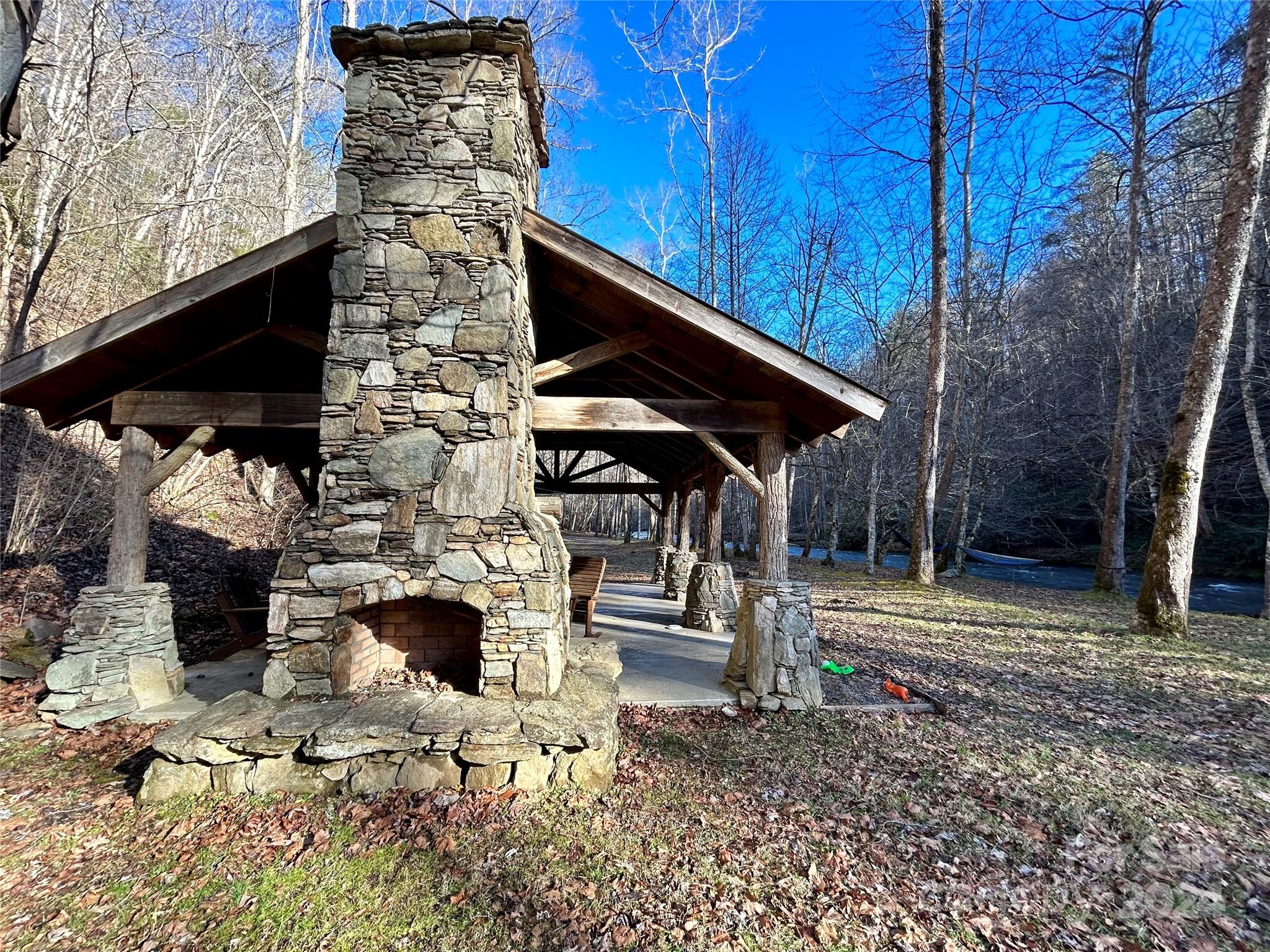 275 Overlook Lane Marshall NC 28753