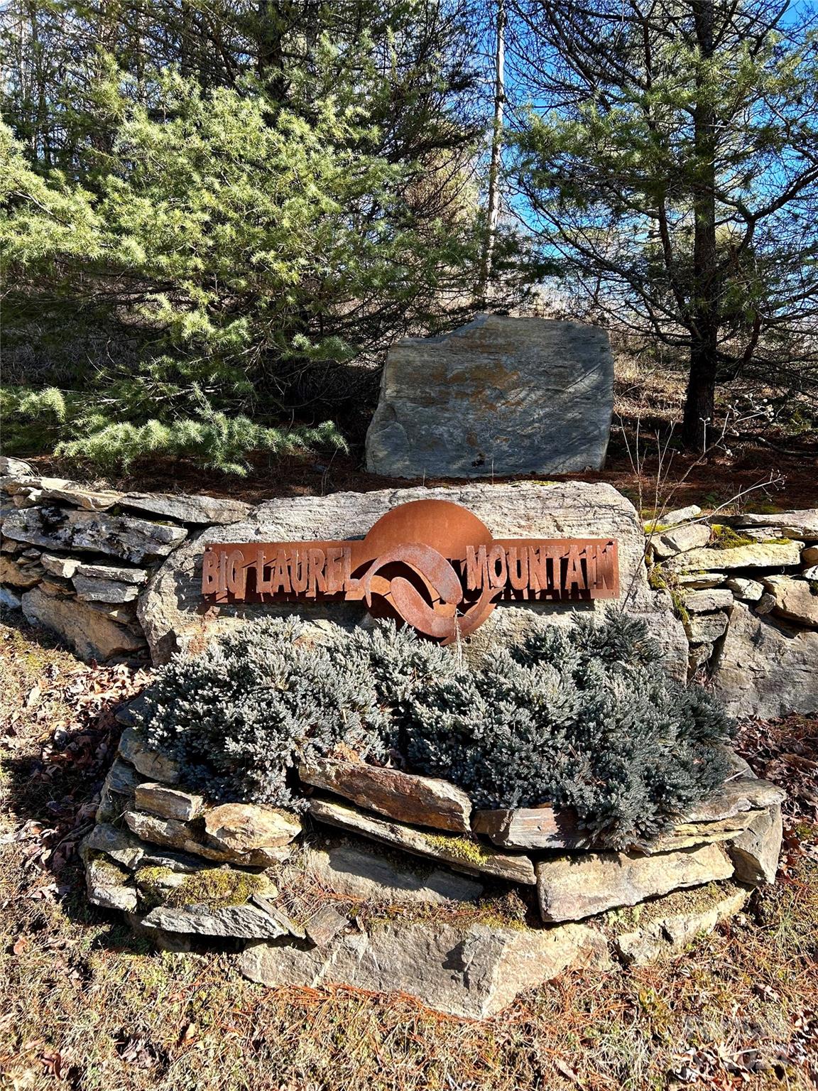 275 Overlook Lane Marshall NC 28753