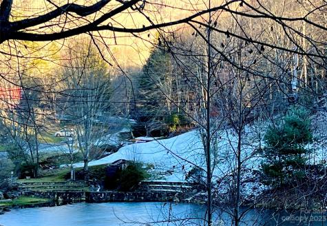 000 Chestnut Lane Mars Hill NC 28754