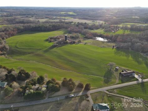 82AC Friendship Road Statesville NC 28625