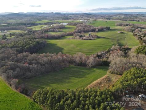 82AC Friendship Road Statesville NC 28625