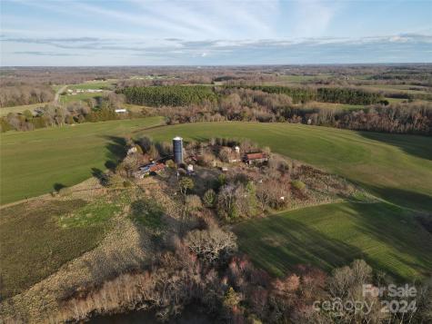 82AC Friendship Road Statesville NC 28625