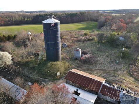 82AC Friendship Road Statesville NC 28625