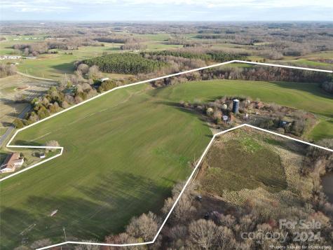 82AC Friendship Road Statesville NC 28625